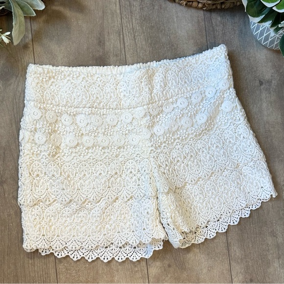 LOFT Pants - New Ann Taylor Loft Riviera Short White Lace Crochet Shorts women’s Size 00
